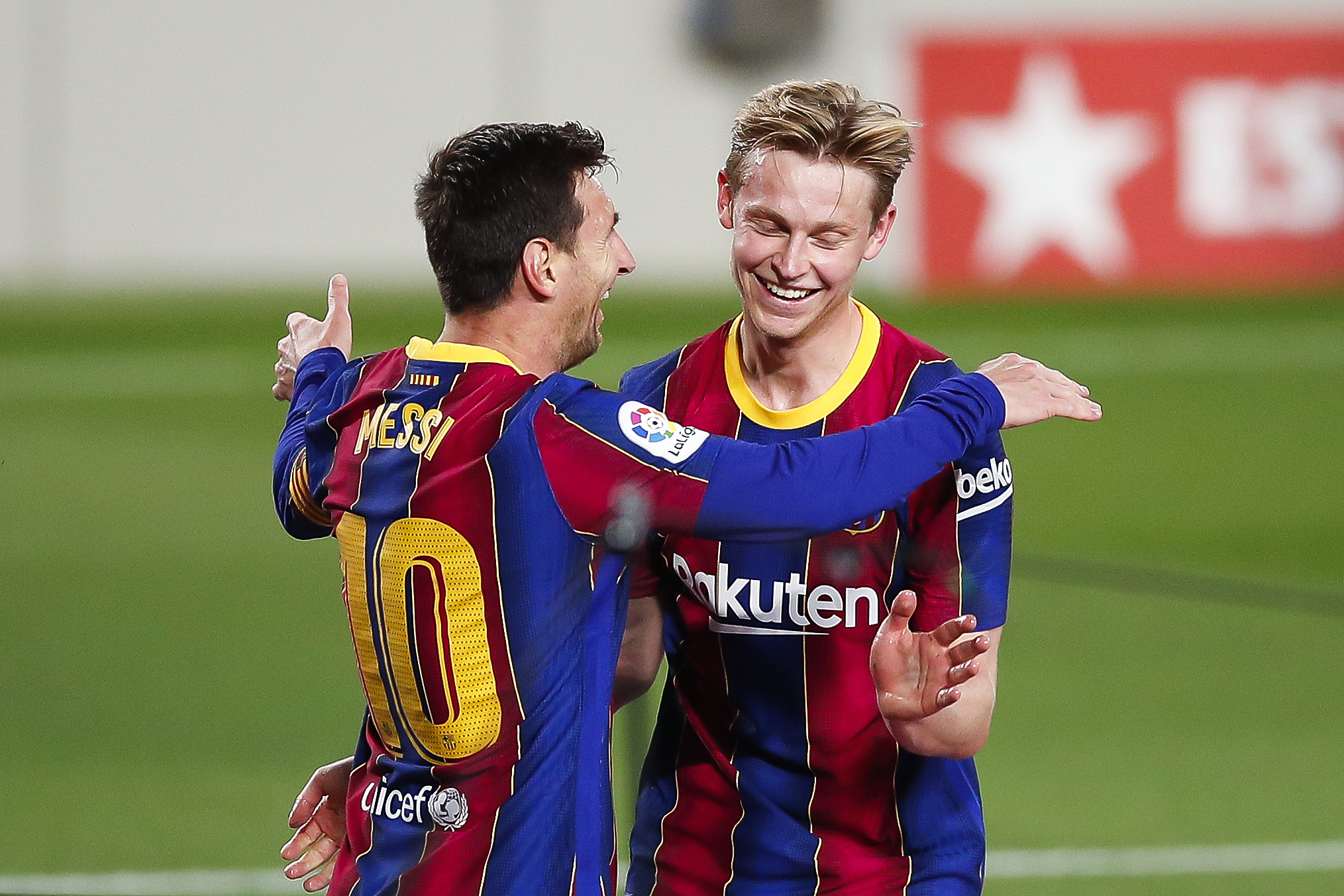 爱游戏在线-莱万多夫斯基在G2比赛中惊险取胜新奥尔良鹈鹕门线救险备战欧超杯，网友：杜兰特与80激战巴黎圣日耳曼分钟